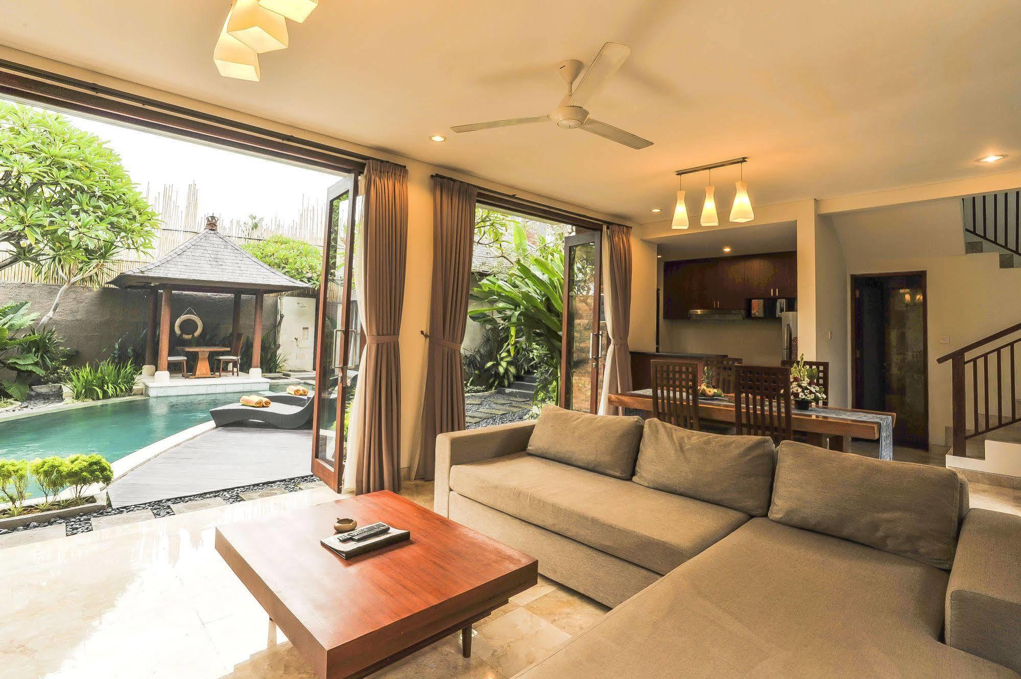 Aksata Villas Canggu Exterior photo