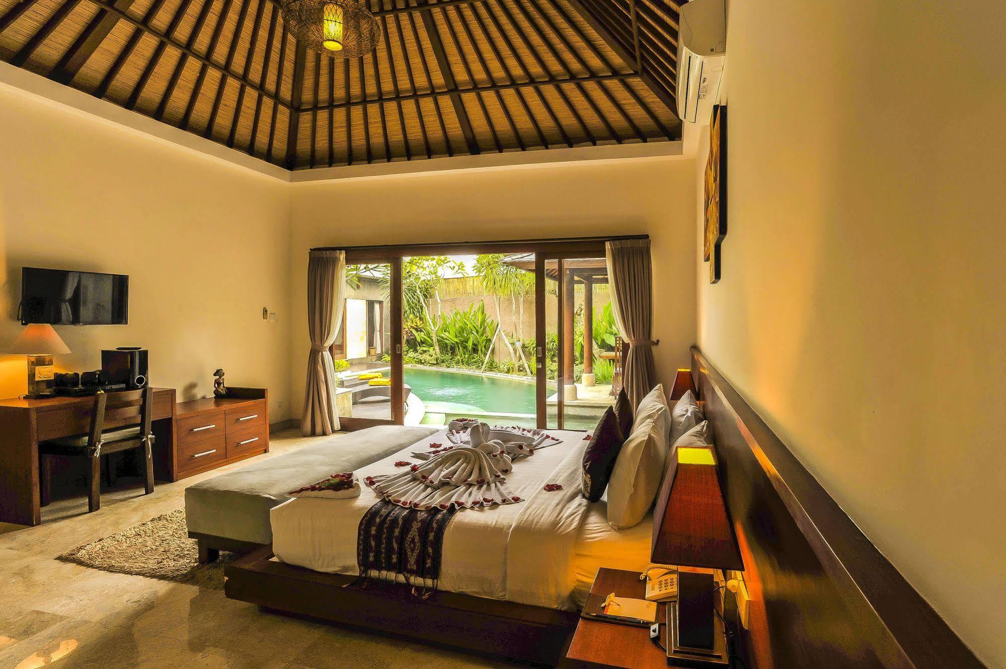 Aksata Villas Canggu Exterior photo